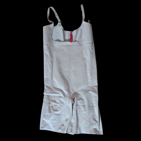 SPANX Women's OnCore Mid Thigh Bodysuit Beige, Size Large - Picture 1 of 8